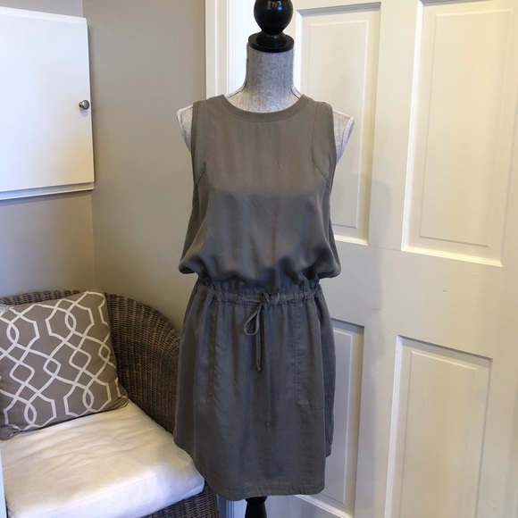 Lou & Grey Dresses & Skirts - NWT Lou & Grey Sleeveless Dress